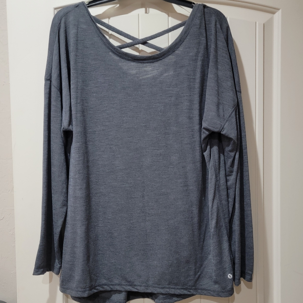 Xersion Brand Athletic Wear Top